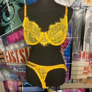 🛑SOLD🛑SHEIN Bra and Bikini set NWOT